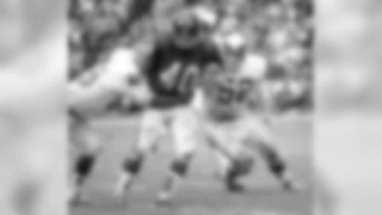 New York Giants Joe Morrison (40) during a game agains the Philadelphia Eagles on October 11, 1970 at Yankee Stadium in the Bronx, New York. The Philadelphia Eagles beat the Minnesota Vikings 30-23. Joe Morrison played for 14 season all with the New York Giants.(David Durochik via AP)
