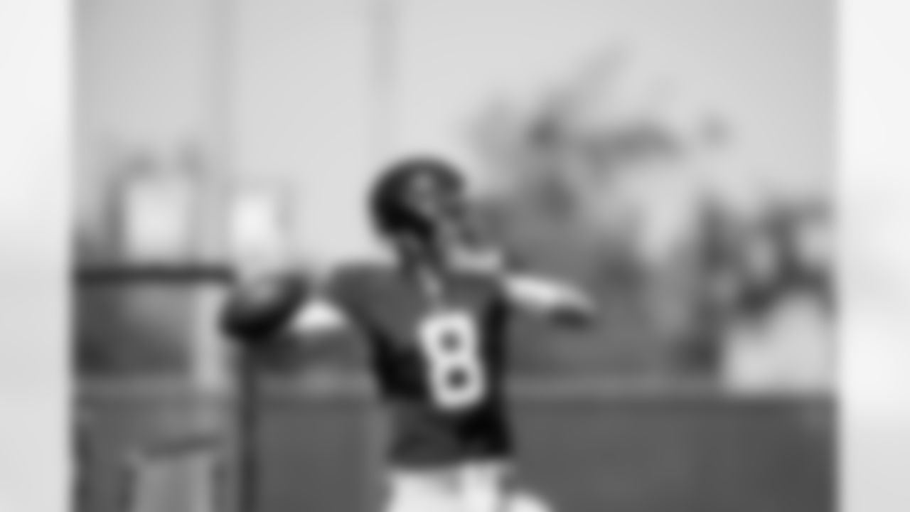 QB Daniel Jones (8)
