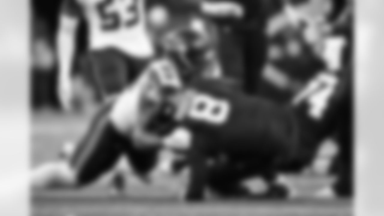 Seahawks defensive end Leonard Williams (99) at the Week 13 matchup against the New York Jets at MetLife Stadium on Sunday, December 1, 2024.